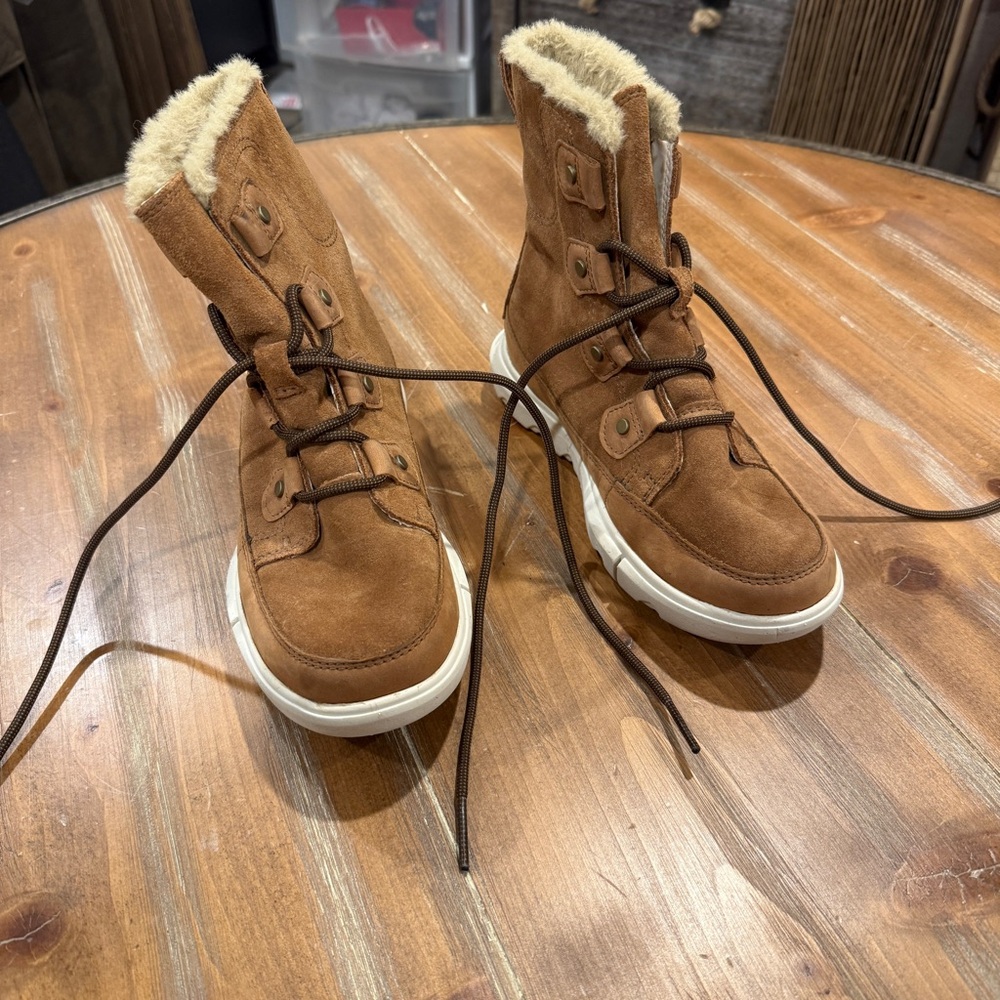 Sorel Boots Women's Size 5 Explorer II Joan Tan Suede Faux Fur Waterproof Snow